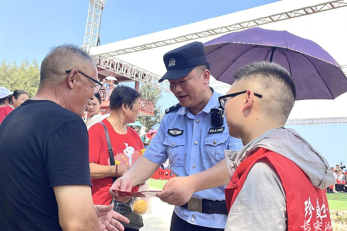 从云南边陲到楚都宜城,缉毒民警变身“陀螺队长” 从云南边陲到楚都宜城,缉毒民警变身“陀螺队长”