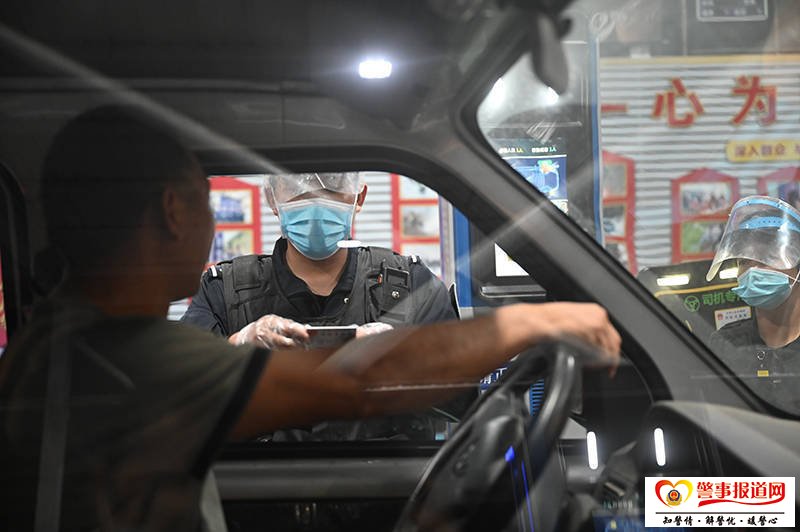 云南泸水:五一我在岗丨平安“警”相随 云南泸水:五一我在岗丨平安“警”相随