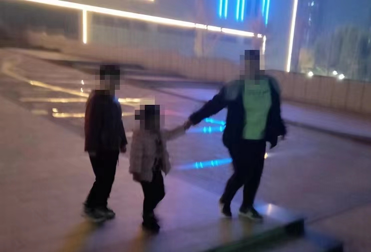 不打烊的守护 巡逻路上的暖心警事