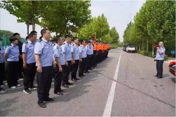 邢台市公安局信都分局组织开展防汛救援实战演练 邢台市公安局信都分局组织开展防汛救援实战演练